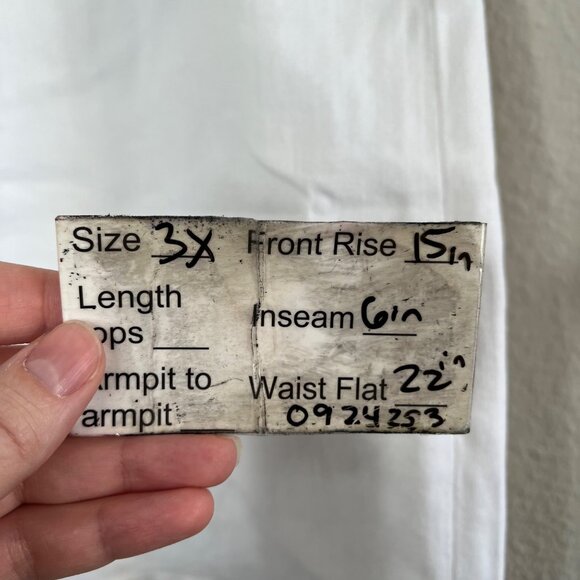 Spanx Womens Plus size White Denim Slimming High Waisted  Jean Shorts 3X - Picture 9 of 9